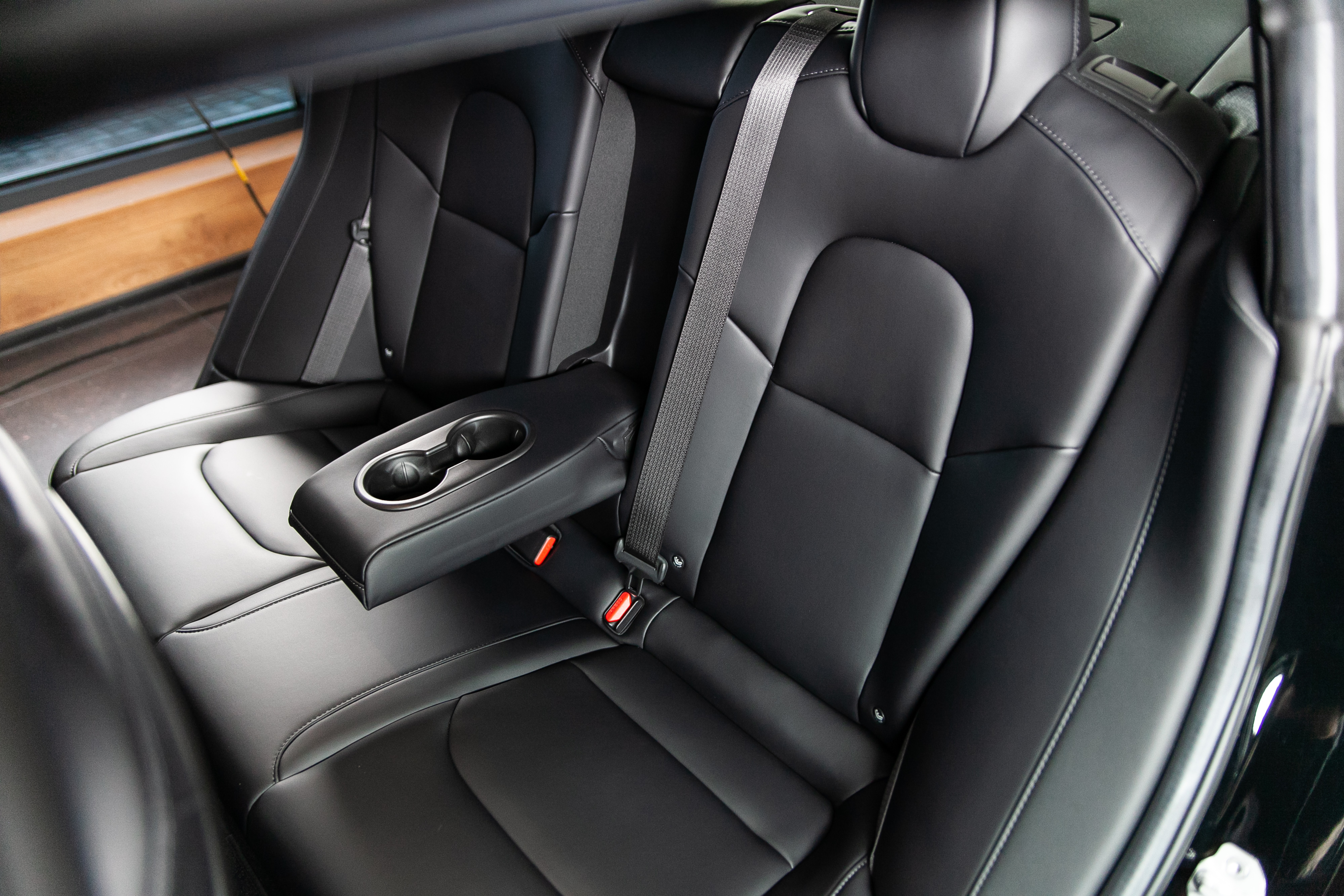 Tesla Model 3 eCar Hires PCO Car Hires Premium Heat Seats London UK